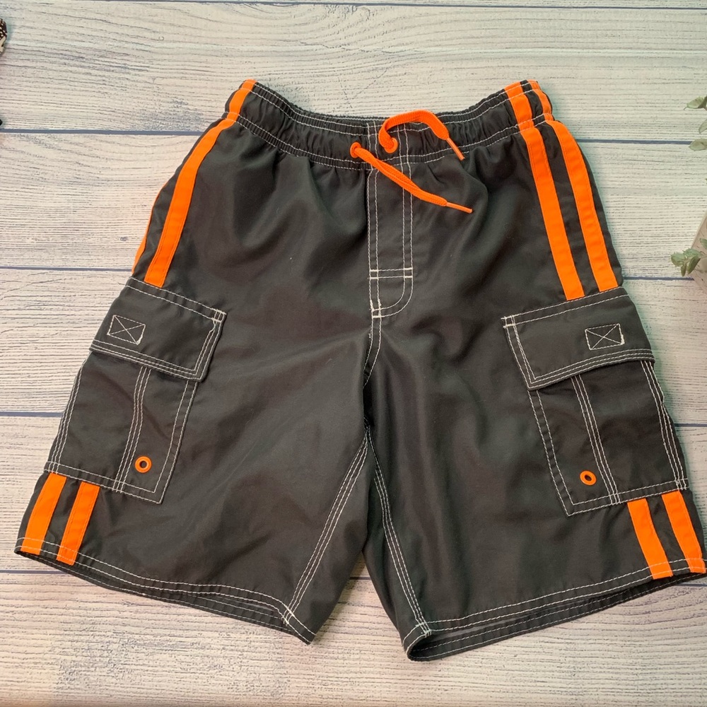 Old Navy swim trunks cargo pockets stripe sz 6/7
